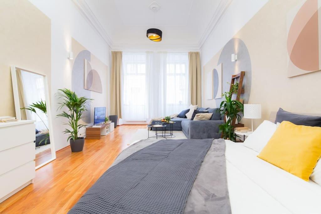Apartament Lovely Historical In Mala Strana - N1st