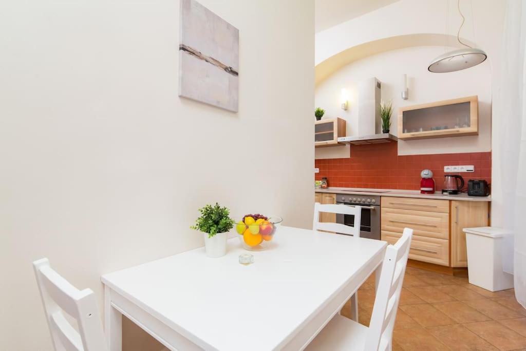 Lovely Historical In Mala Strana - N1st Apartament Praga